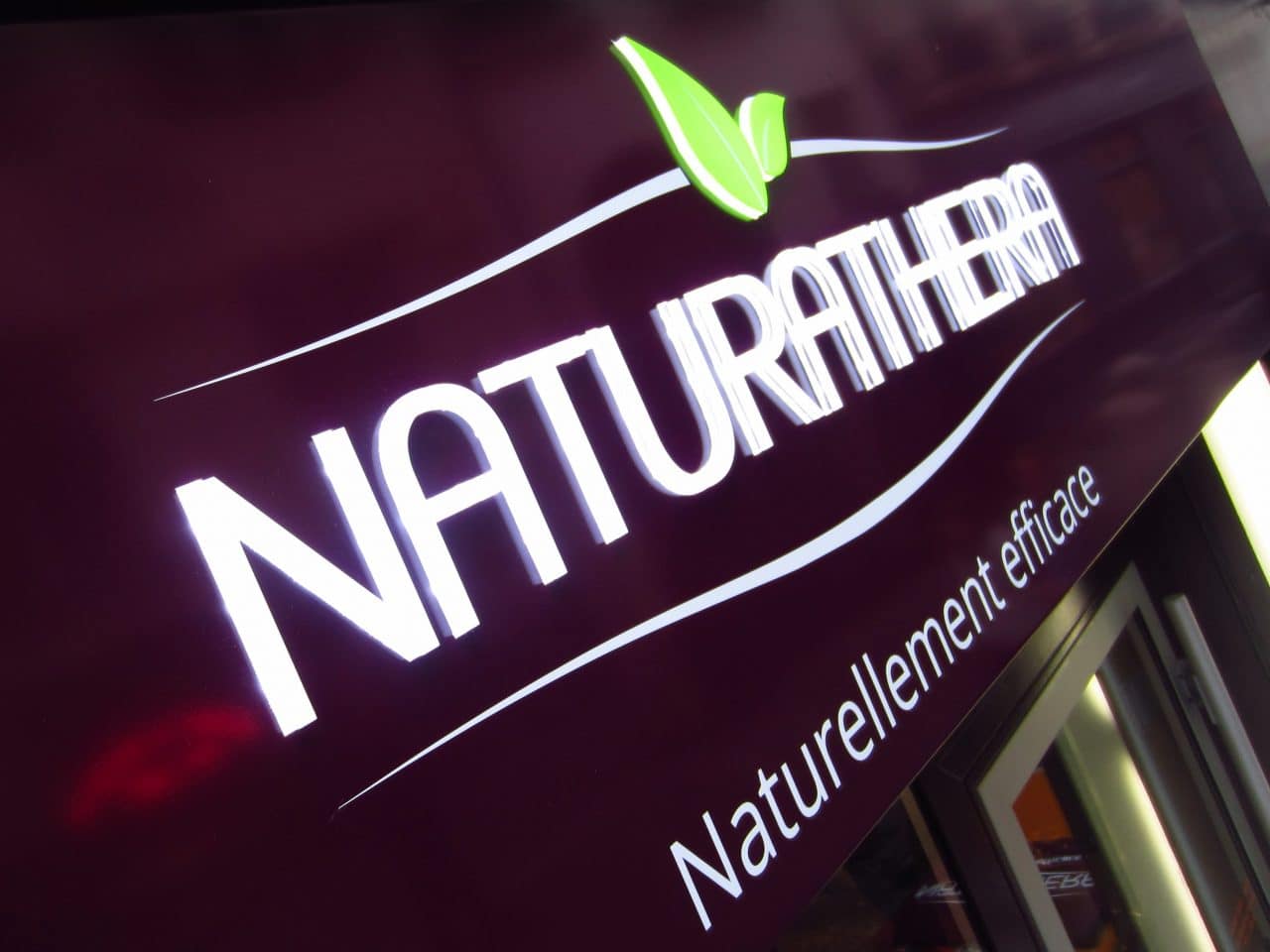 Enseignes et lettres - Au Bon Signe Parisien