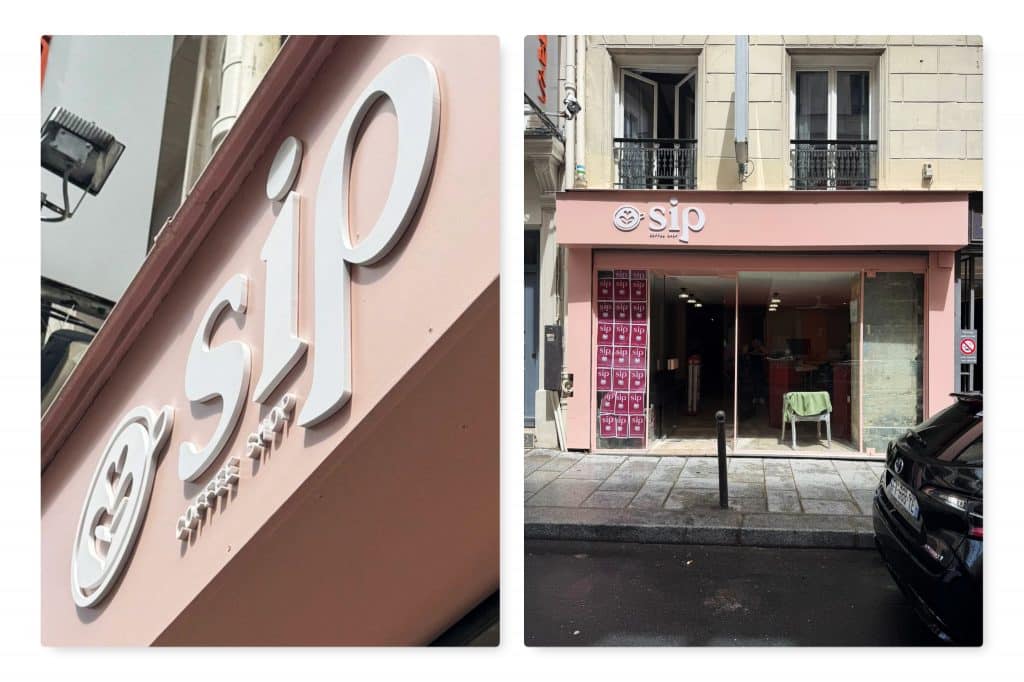Enseigne en lettres de PVC blanc découpé en relief de 10mm sur devanture rose pour le SIP Coffee Shop à Paris 2ème Sentier.