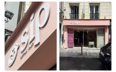 Enseigne de caractère en PVC découpé – SIP Coffee Shop, Paris 2e Sentier